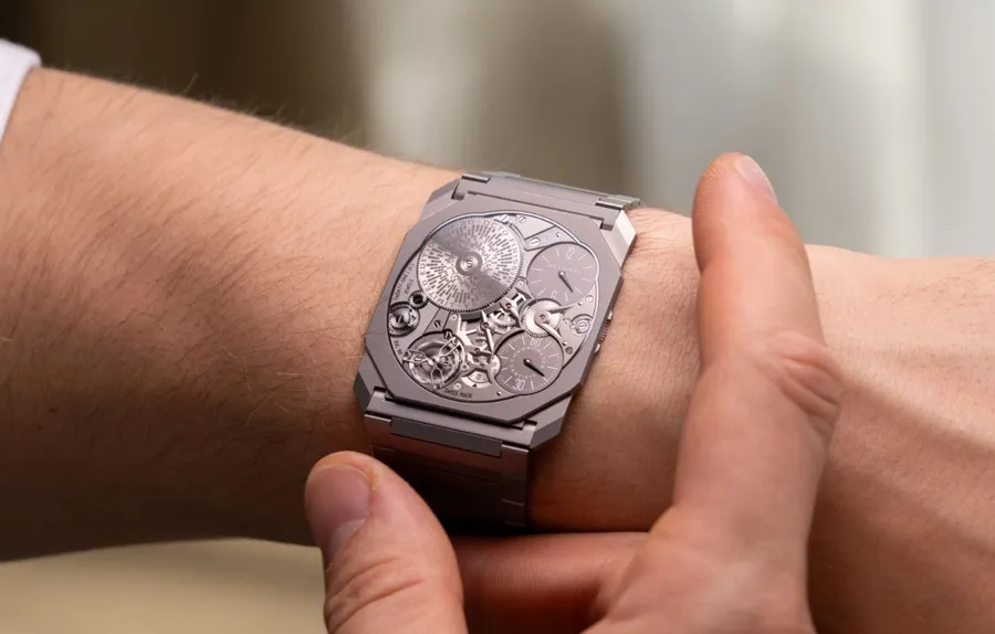 Đồng hồ Bulgari Octo Finissimo Ultra Tourbillon