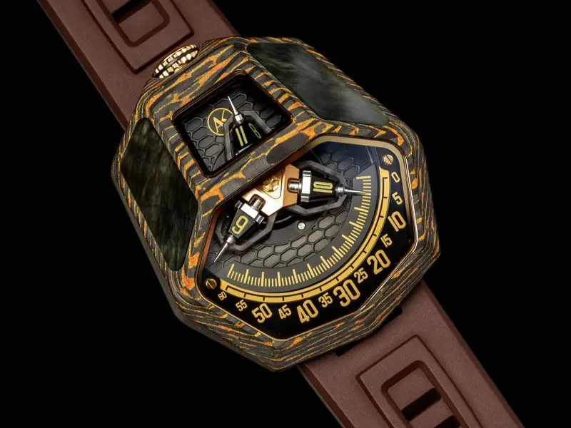 Cobra Venom vỏ Forged Carbon siêu nhẹ