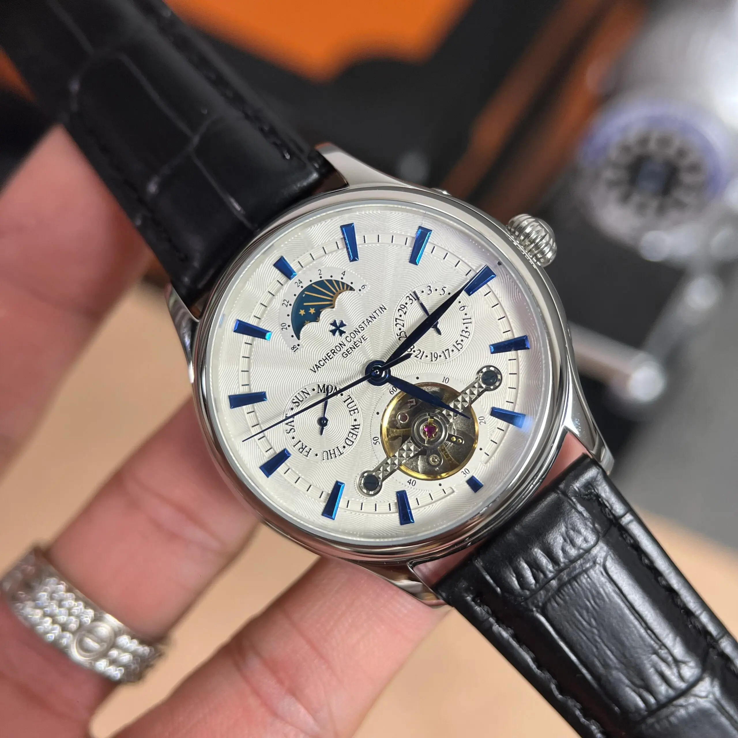 Vacheron Constantin là một trong những thương hiệu đồng hồ lâu đời nhất thế giới