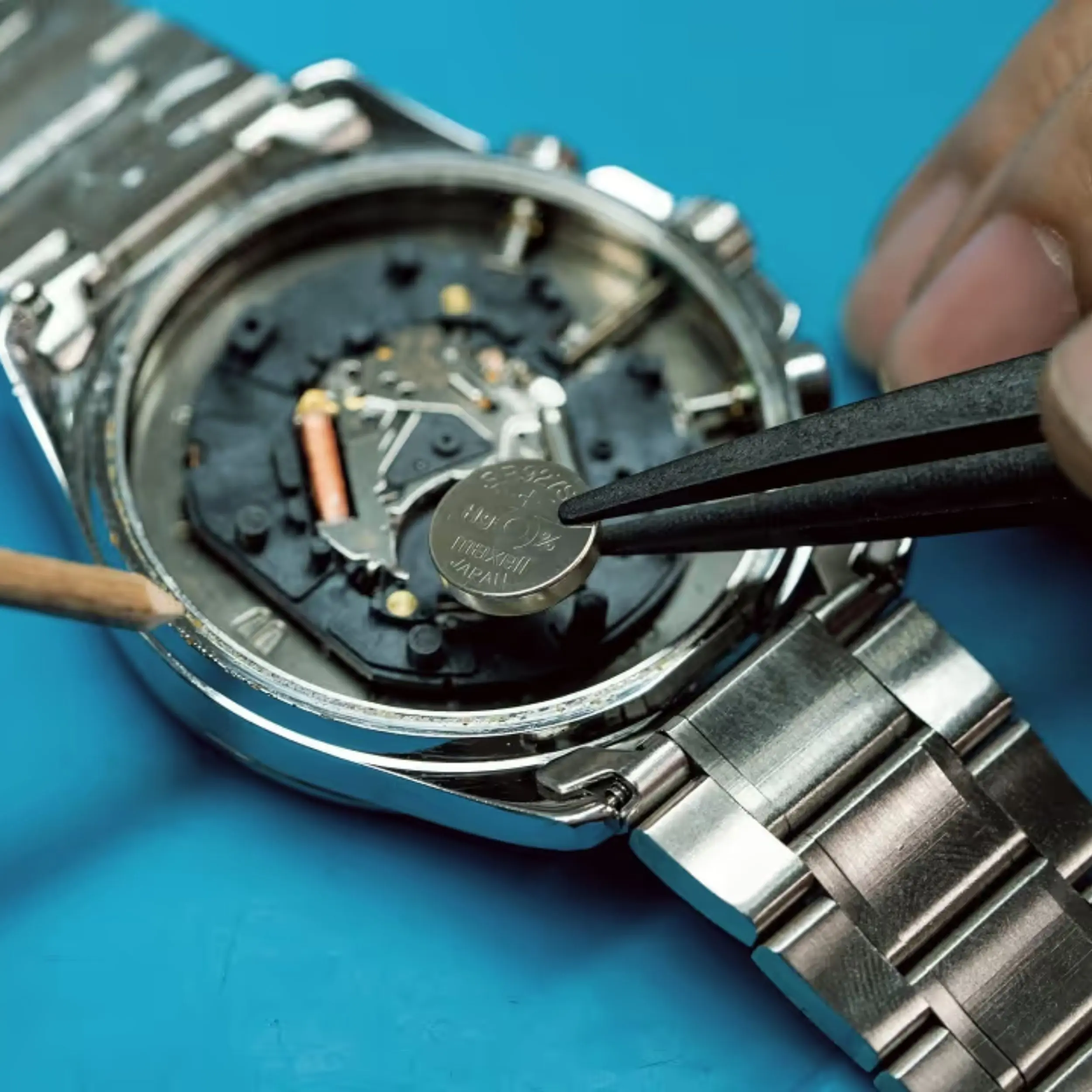 Hầu hết đồng hồ Guess nam đều sử dụng máy Quartz Nhật Bản chất lượng