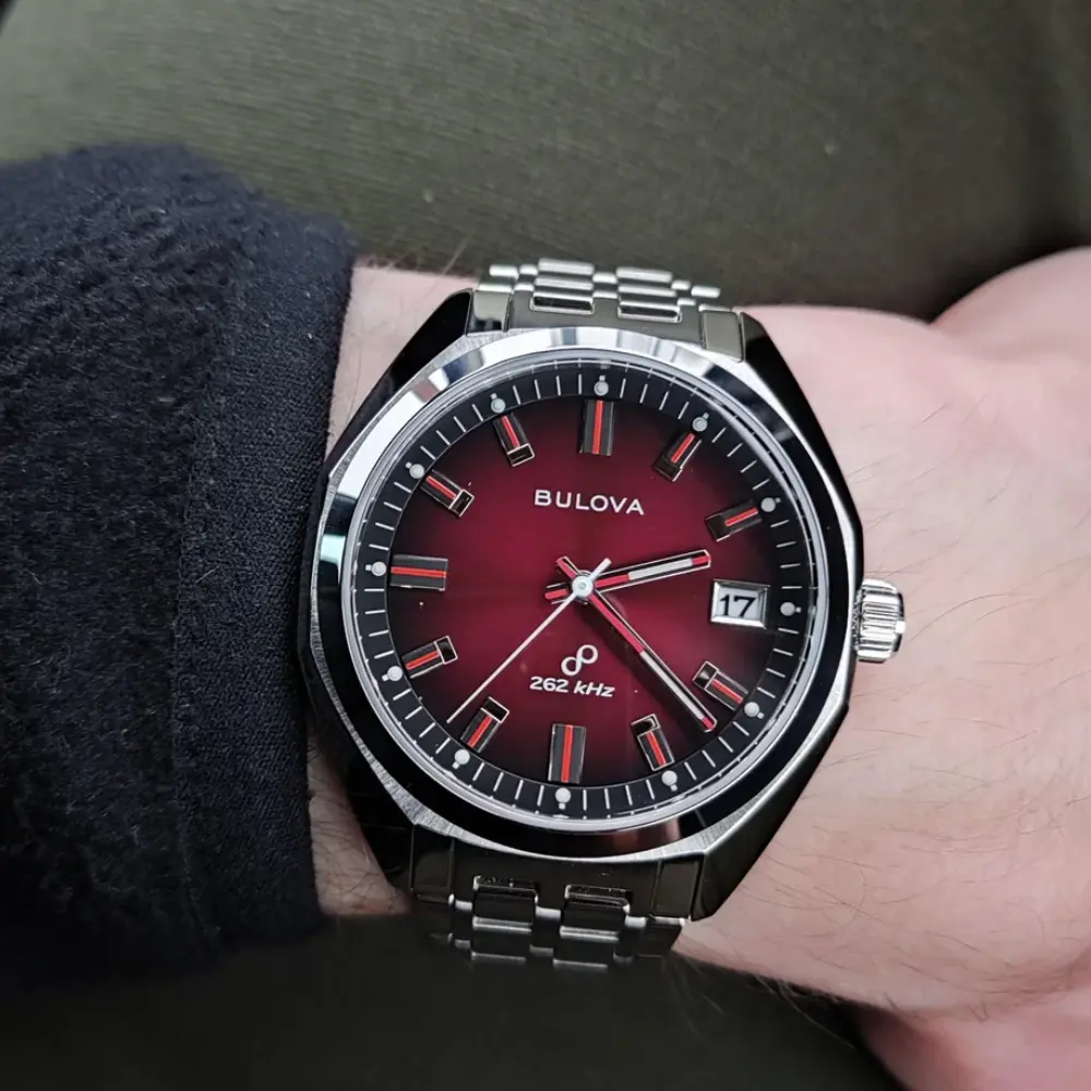 Bulova Jet Star – Bản nâng cấp của huyền thoại