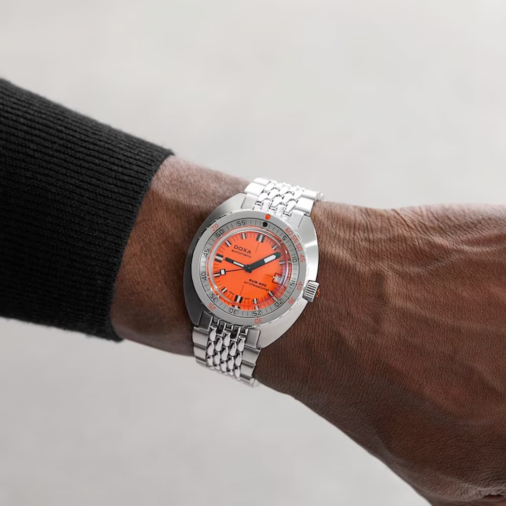 Omega Seamaster kết hợp bộ máy Co-Axial chính xác và khả năng chống nước 300m cho thợ lặn chuyên nghiệp