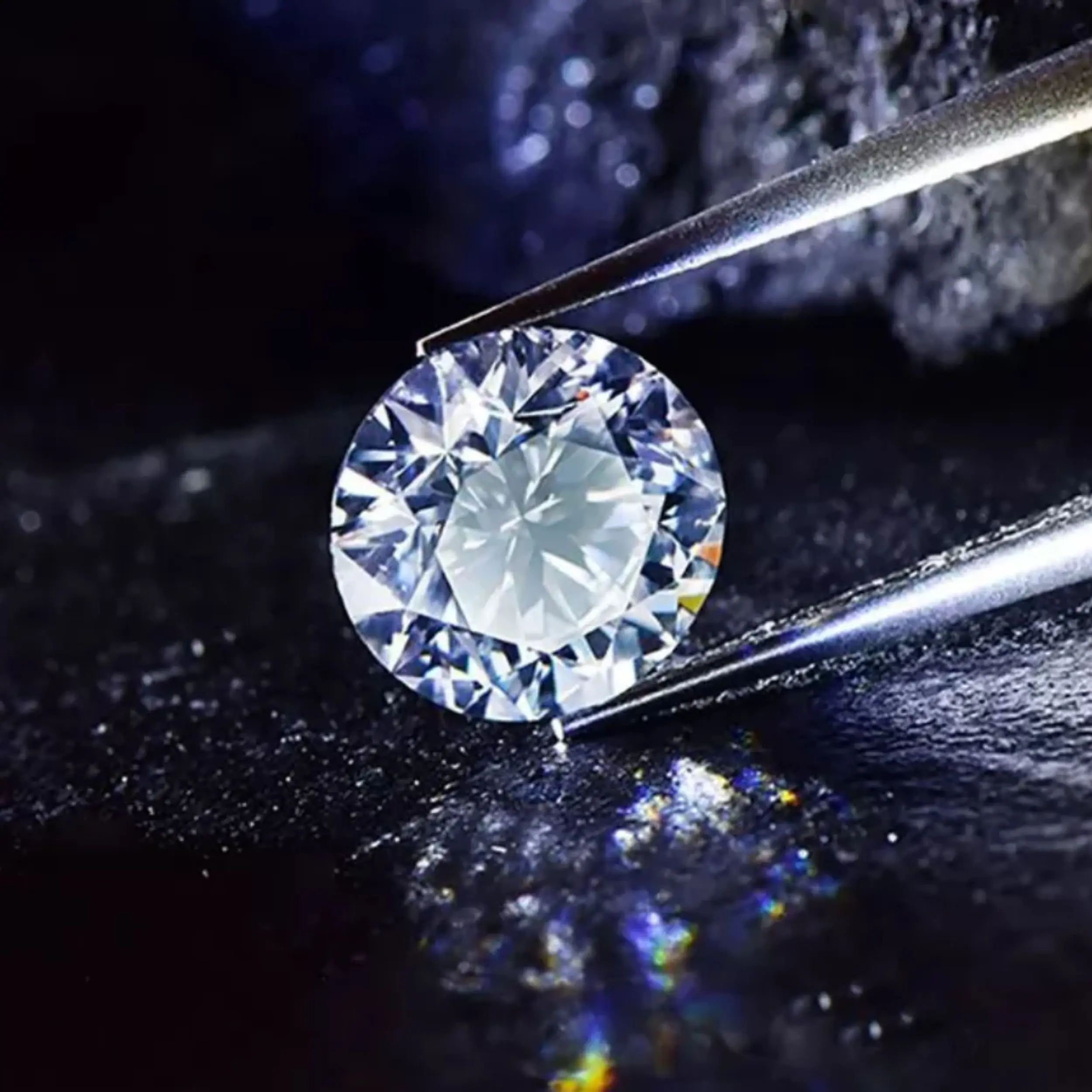 Moissanite có độ lấp lánh vượt trội