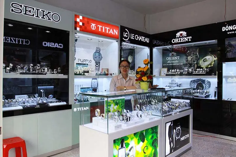 Tiệm sửa đồng hồ cao cấp, chuyên xử lý các dòng đồng hồ đòi hỏi độ chính xác và kỹ thuật cao