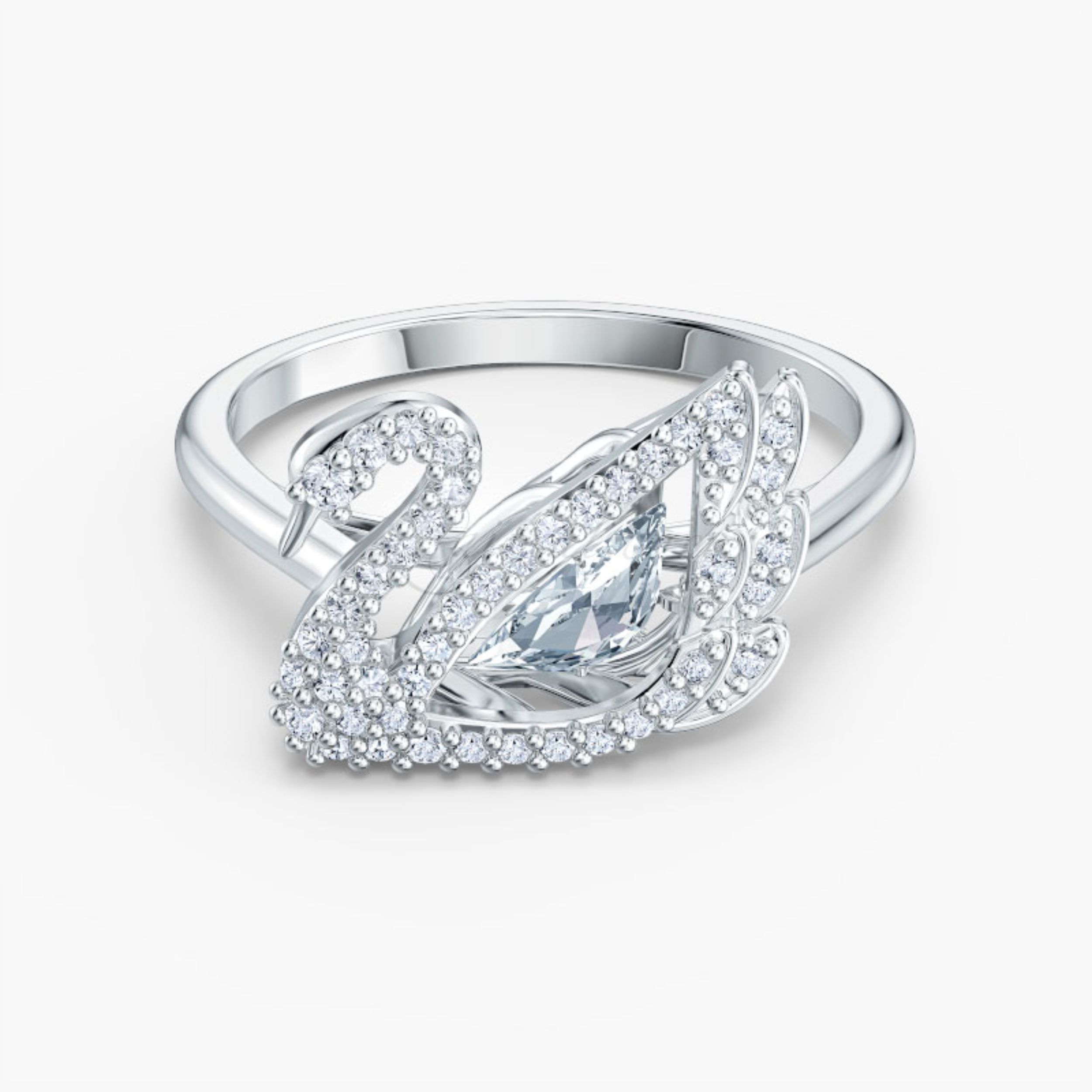 Nhẫn trang sức Swarovski là một trong những dòng sản phẩm được chú ý nhiều nhất