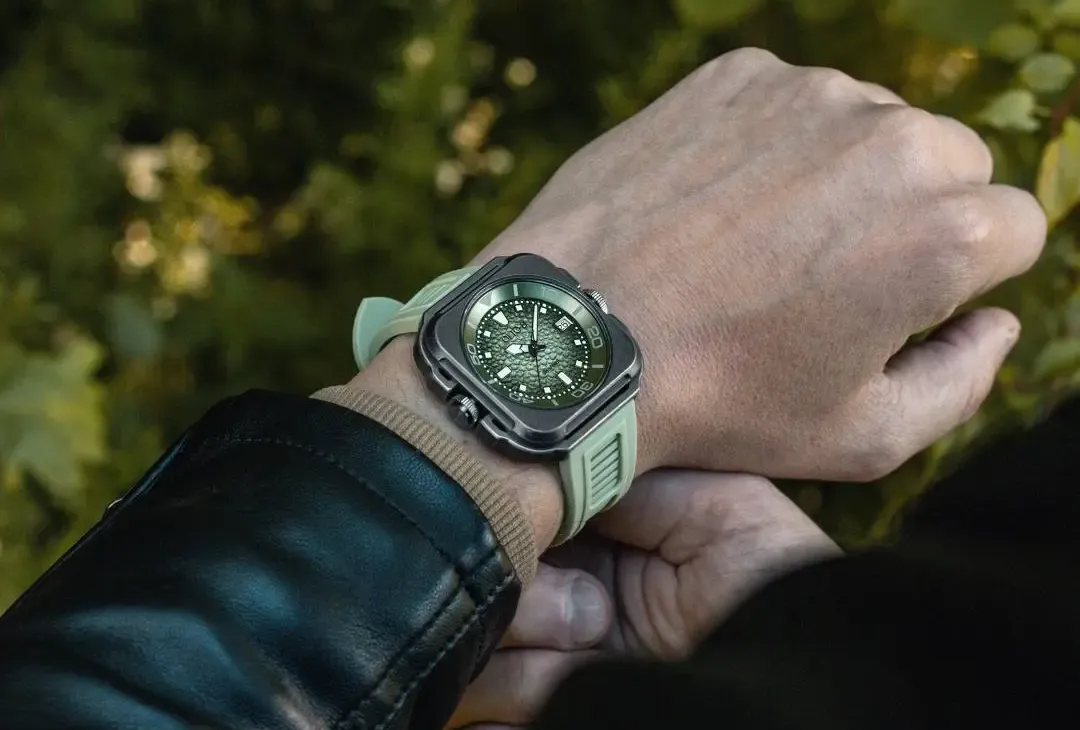 OLTO-8 Coral Steward Diving Automatic Watch Retro Green - L’ORE Watch