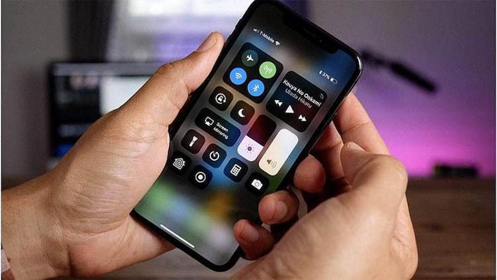 Bật Bluetooth trên iPhone