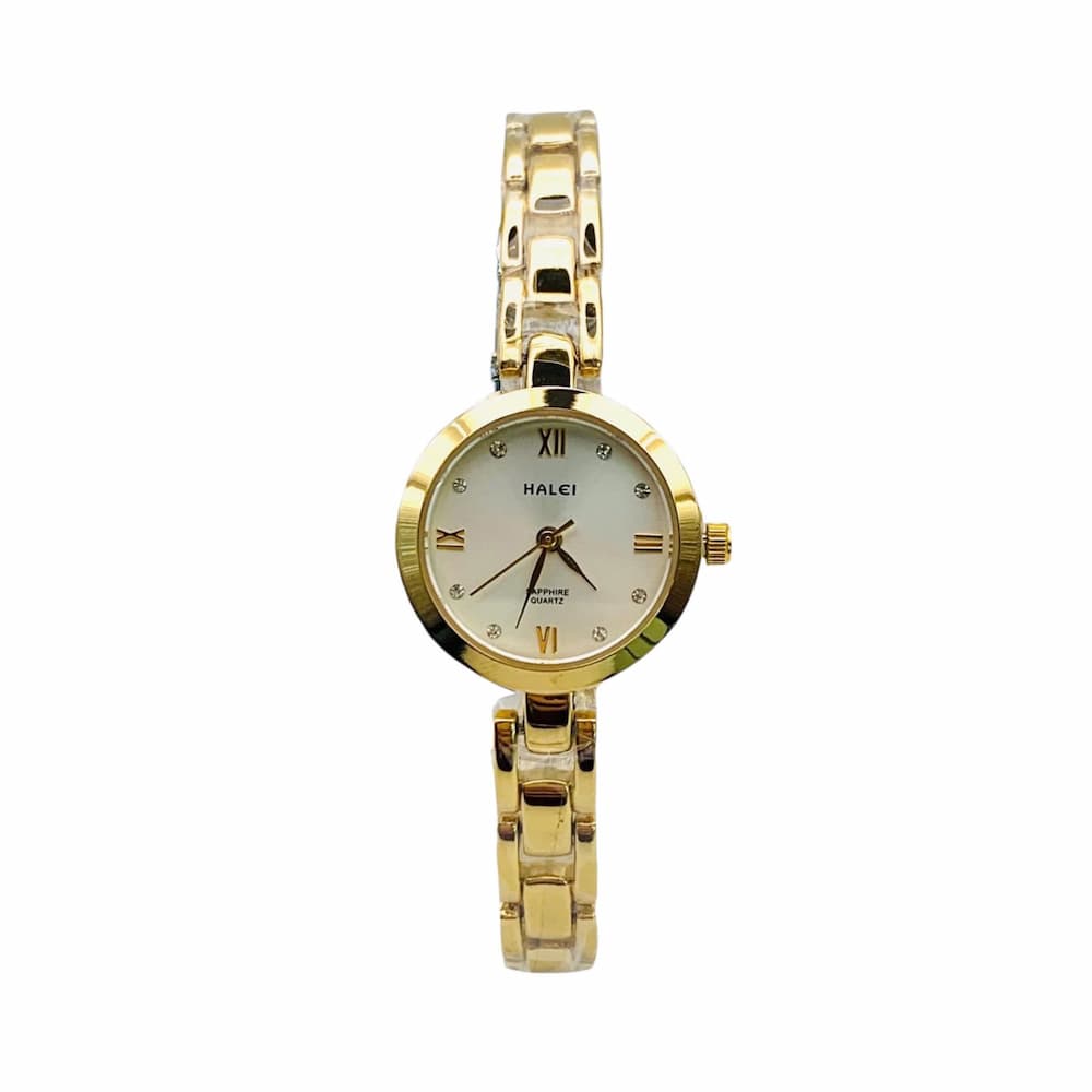 Đồng hồ Halei sử dụng bộ máy quartz (máy pin) có độ chính xác cao