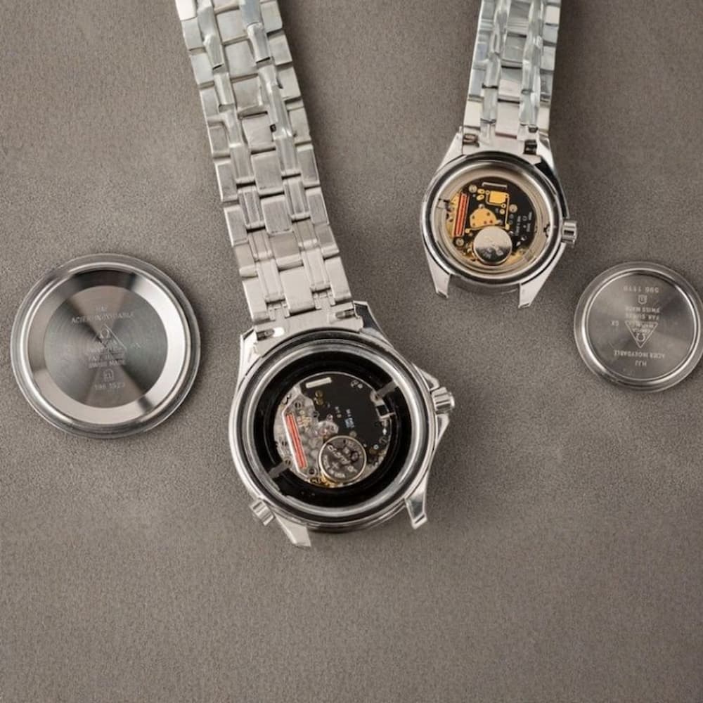 Cấu tạo vỏ, mặt kính và kim đồng hồ Quartz bên ngoài